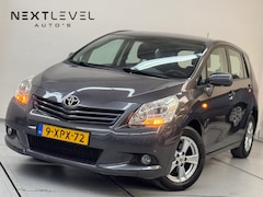 Toyota Verso - 1.8 VVT-i Business 7P Panoramadak Trekhaak Vakantie Auto