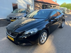 Volvo V40 - T2 2.0 Momentum