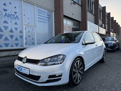 Volkswagen Golf - 1.4 TSI Highline 122 pk Xenon 18inch Leder Massage Navi Cruise Garantie