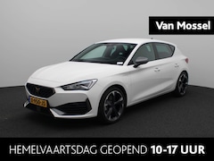 CUPRA Leon - 1.4 e-Hybrid Essential | STUURVERWARMING | PARKEERSENSOREN | NAVIGATIE | HALF-LEDER |