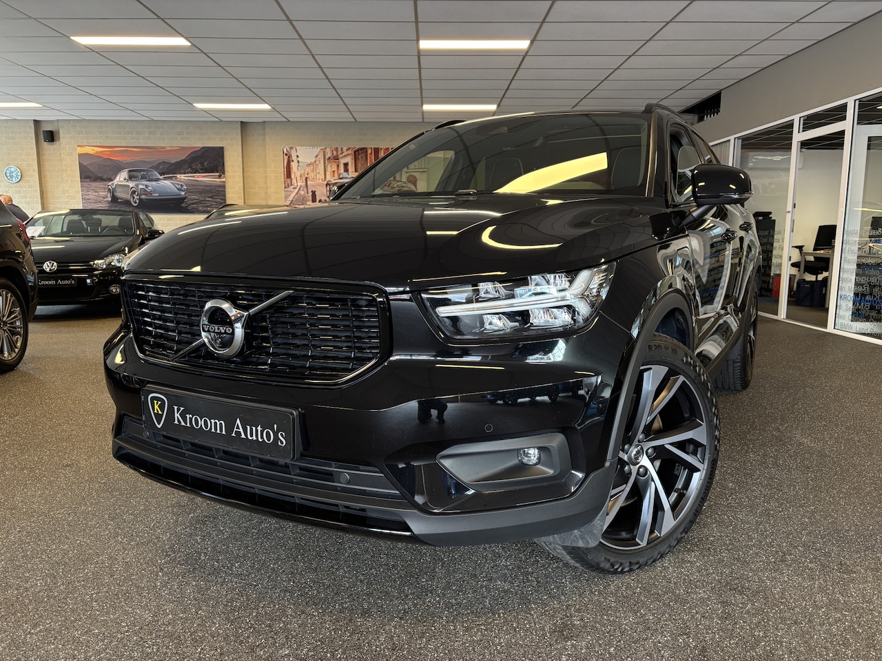 Volvo XC40 - 1.5 T4 Recharge R-Design / Panodak / Stuur- en Stoelverwarming / Dab+ / Harman-Kardon / BL - AutoWereld.nl