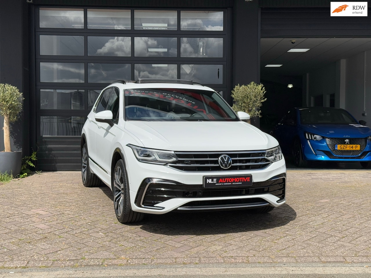 Volkswagen Tiguan - 1.4 TSI eHybrid R-Line Business 1.4 TSI eHybrid R-Line Business+ - AutoWereld.nl