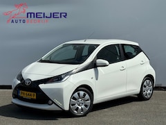 Toyota Aygo - 1.0 VVT-i x-play LED | Airco | 5 Deurs | Achteruitrij Camera