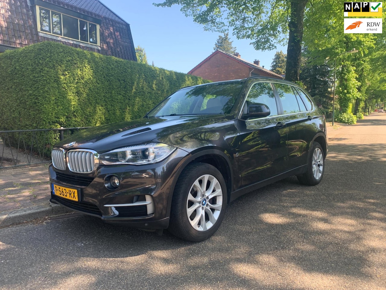 BMW X5 - XDrive40e iPerformance 313 PK luchtvering leder PDC xenon navigatie - AutoWereld.nl