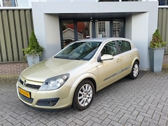 Opel Astra - 1.8 Sport | Airco | Centrale Deurvergrendeling |