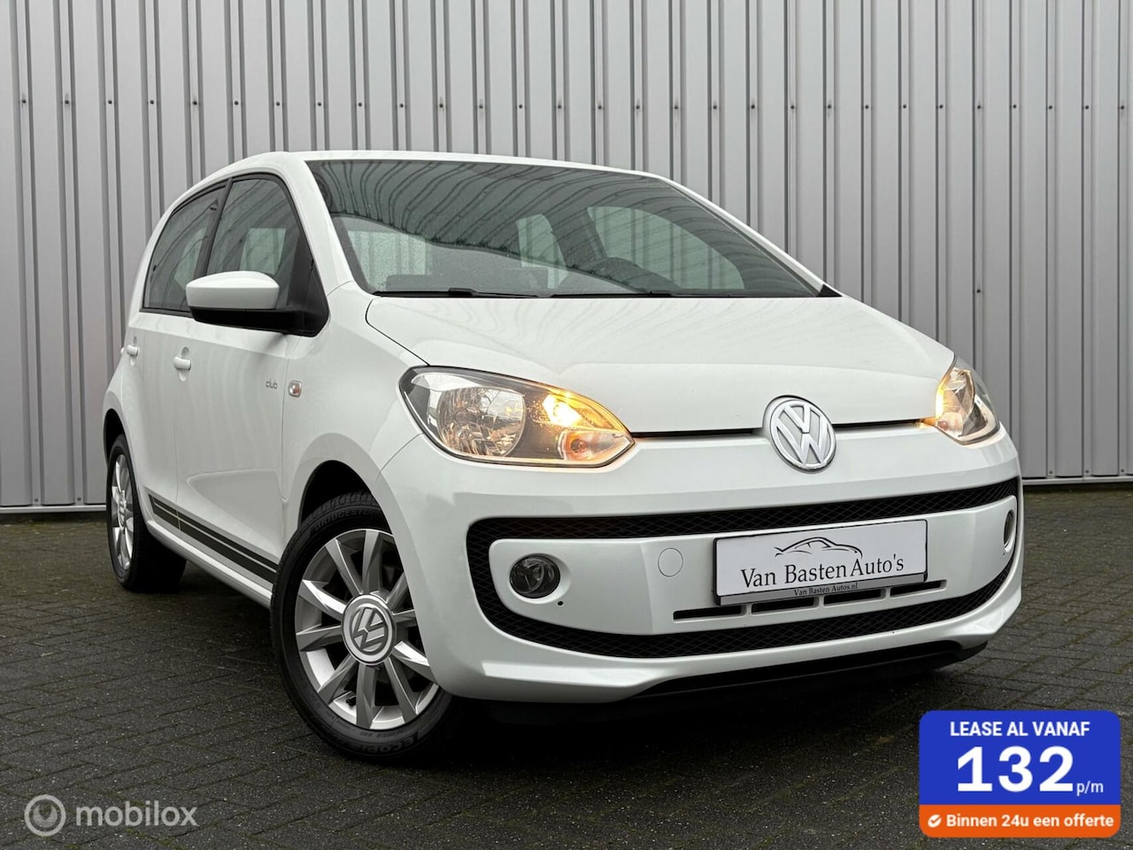 Volkswagen Up! - 1.0 BMT Club up! | Airco | 5 drs | Nav | 2017 | Stoelverwarming | Dealer onderhouden | - AutoWereld.nl