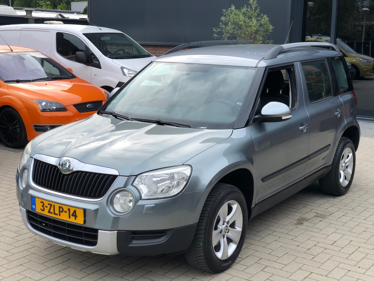 Skoda Yeti - 1.2 TSI Active Plus NIEUWSTAAT NAVI L.M. VELGEN ELEKTR PAKKET NWE APK - AutoWereld.nl