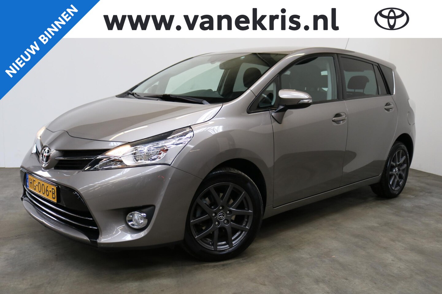 Toyota Verso - 1.8 VVT-i Business Automaat, Trekhaak Navigatie, Stoelverwarming - AutoWereld.nl