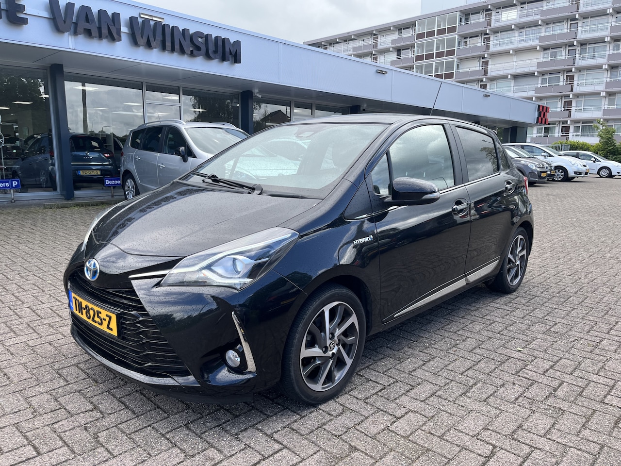 Toyota Yaris - 1.5 Hybrid Premium Klima Navi Cruise Trekhaak Acamera Panodak Nap - AutoWereld.nl