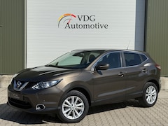 Nissan Qashqai - 1.2 Connect Edition Navigatie / Camera / Pano / Trehaak / Cruise Controle / Keyless / DAB