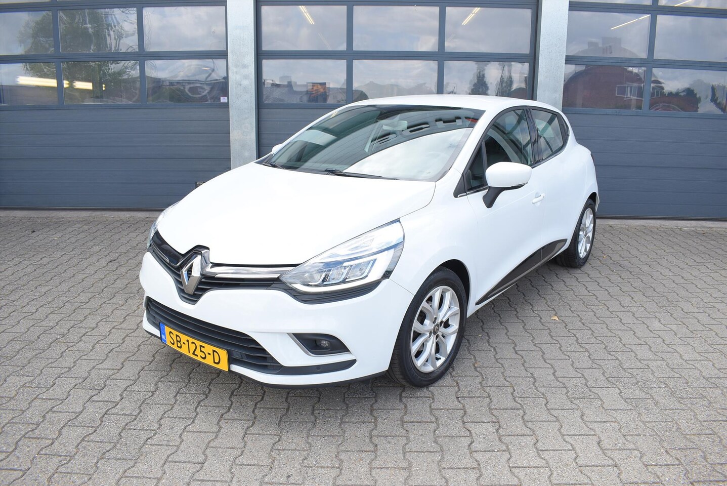 Renault Clio - 0.9 TCe Intens 0.9 TCe 90pk Intens - AutoWereld.nl