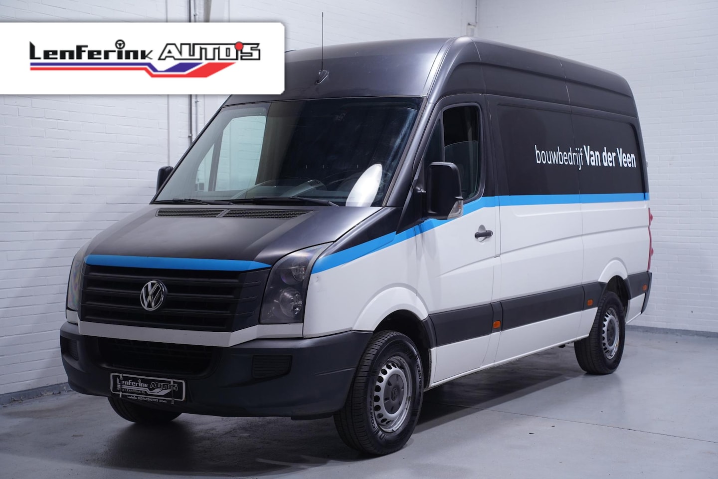 Volkswagen Crafter - 2.0 TDI 136 pk L2H2 Airco, Camera Trekhaak met Opstap, 3-Zits, APK 02-2026 - AutoWereld.nl