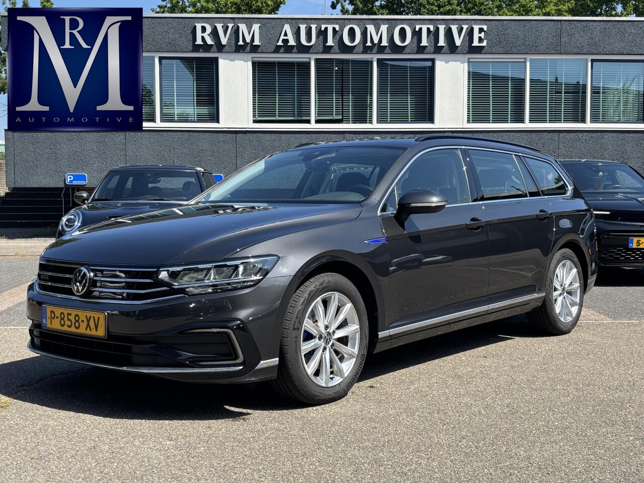 Volkswagen Passat Variant - 1.4 TSI PHEV GTE Business ELEK. STOEL | CAMERA | RIJKLAAR INCL. 12 MND. BOVAGGARANTIE - AutoWereld.nl