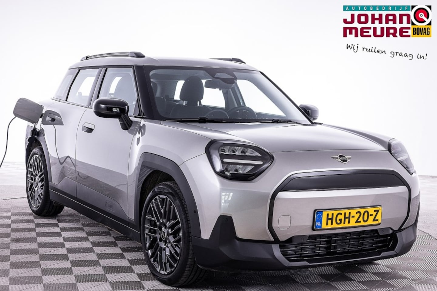 MINI Mini - E Essential 42.5 kWh | CAMERA | NAVI | ECC *HEMELVAART OPEN v.a 11u tot 17u* - AutoWereld.nl