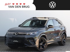 Volkswagen Tiguan - 1.5 eTSI R-Line | Panoramadak | Black style | Dodehoekdetectie | Camera | Massagestoelen |