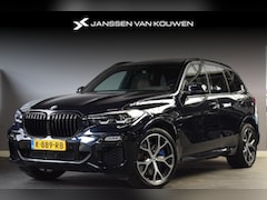 BMW X5 - xDrive45e High Executive M-Sport Pano Trekhaak Merino Leder Stoelverwarming 21"
