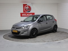 Hyundai i20 - 1.2i Business Edition, Airco, Radio CD, 100% onderhouden, Keurige auto, 5 deurs, Isofix, E
