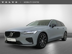 Volvo V60 - T6 AWD Plus Dark | Trekhaak | Panoramadak | Dodehoekdetectie |