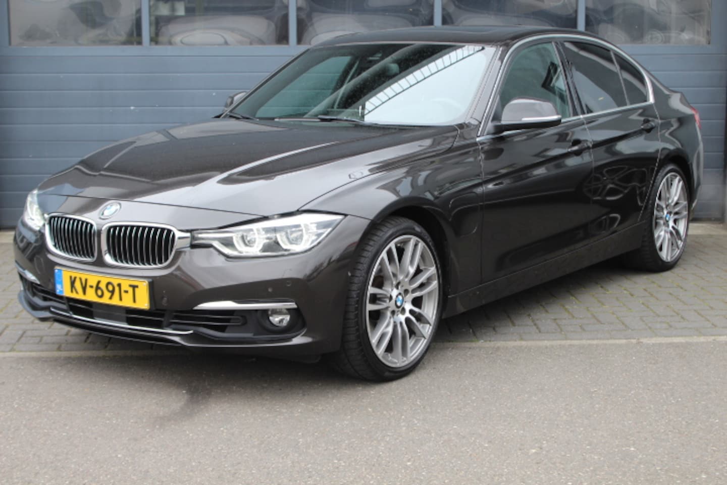 BMW 3-serie - 330e Centennial High Executive Schuifkanteldak, Camera,Leder,Climate control, Adaptive cru - AutoWereld.nl