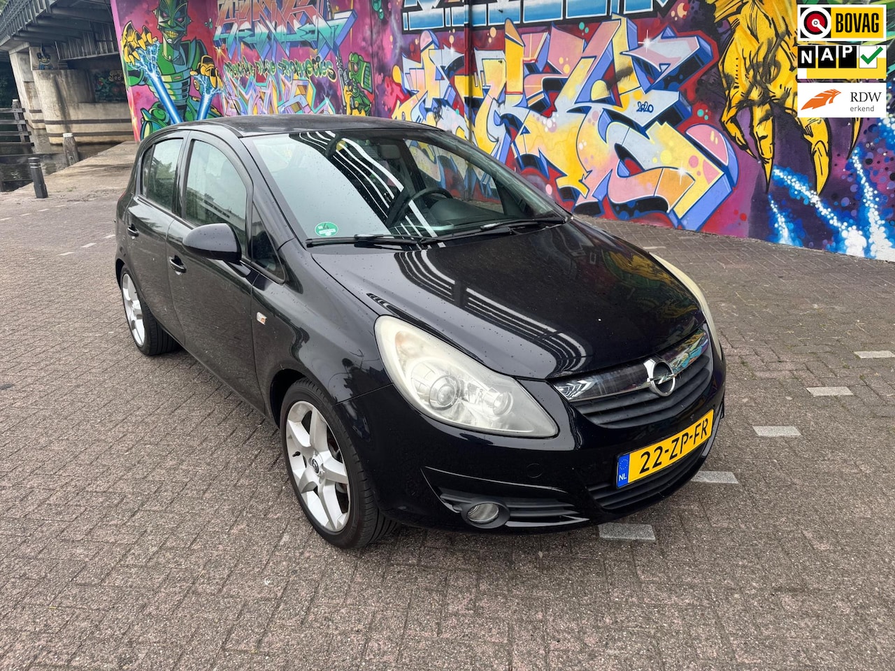 Opel Corsa - 1.4-16V Business Sport 5 deuren airco sport wielen dikke uitstraling Leuke km stand. Kleps - AutoWereld.nl