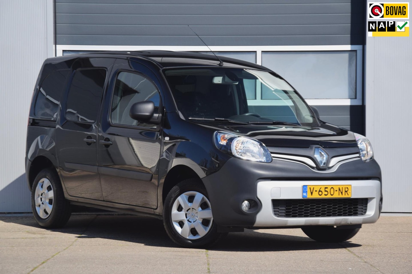 Renault Kangoo - 1.5 dCi 110 Energy Luxe 109PK/CAMERA/TREKHAAK/CRUISE CONTROL - AutoWereld.nl