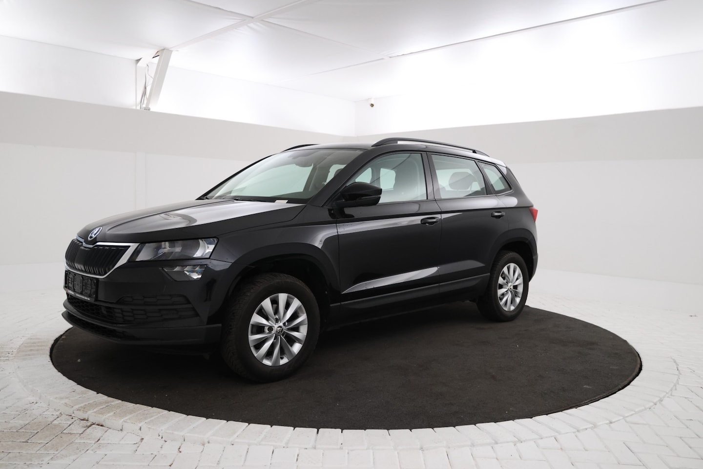 Skoda Karoq - 1.0 TSI Ambition Business Automaat, Navigatie, Leer, Climate, - AutoWereld.nl