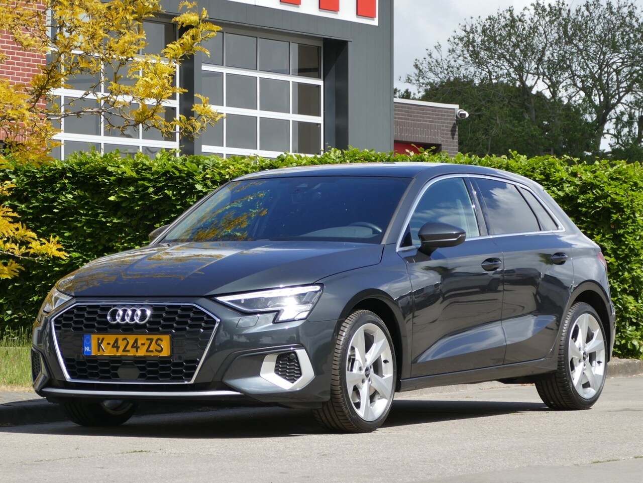 Audi A3 Sportback - 30 TFSI Business edition | virtual cockpit | leer | opendak | stoelverwarming | LED koplam - AutoWereld.nl