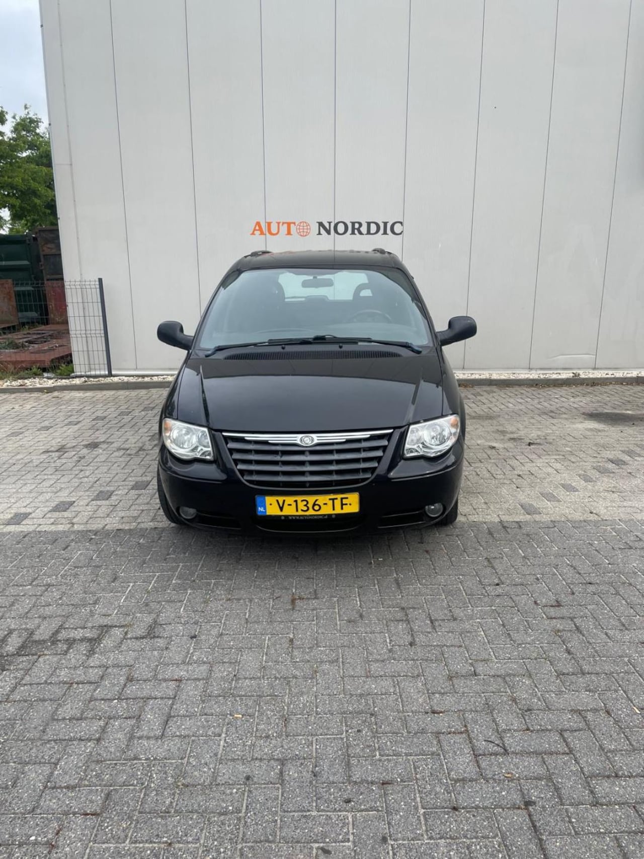 Chrysler Grand Voyager - 2.8 CRD Limited High Roof 2.8 CRD Limited High Roof - AutoWereld.nl