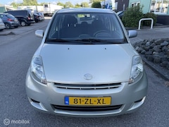 Daihatsu Sirion 2 - 1.0-12V Premium Apk Nieuw