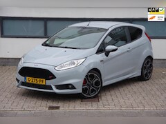 Ford Fiesta - 1.6 ST200 Nieuwstaat/ Uniek