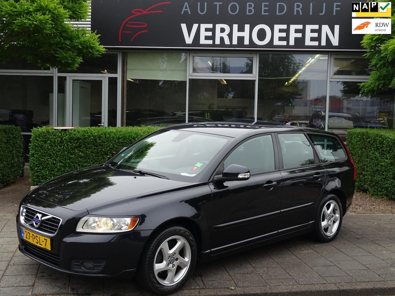 Volvo V50 - 2.0 Sport - CRUISE / CLIMATE CONTR - XENON - NAVI - AIRCO ! - AutoWereld.nl