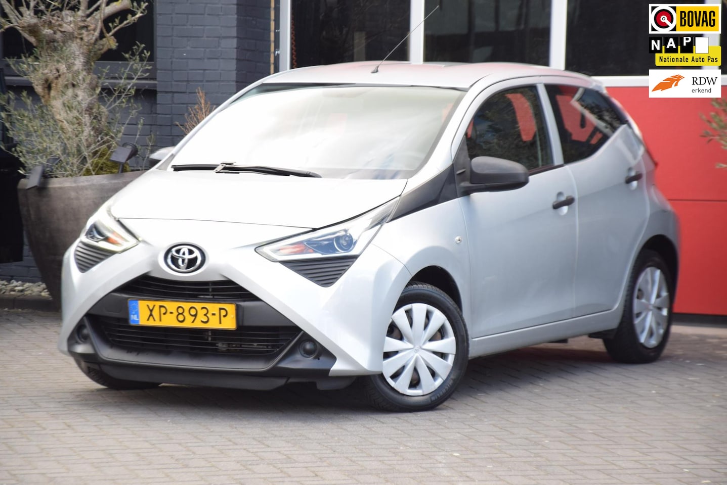 Toyota Aygo - 1.0i VVT-i X-joy 2018 Airco 5 Deurs - AutoWereld.nl