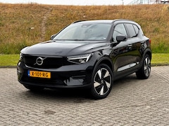 Volvo XC40 - 252PK Extened Range Core Dark | Trekhaak | Getint Glas | Cruise Control | 19'' |