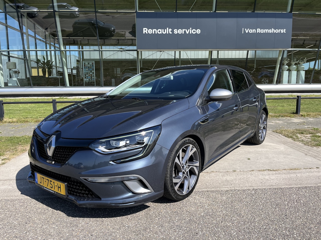 Renault Mégane - 1.6 TCe GT 205 PK / Automaat / 4Control/Camera / Bose Sound / Stoelverw. / Keyless / PDC V - AutoWereld.nl