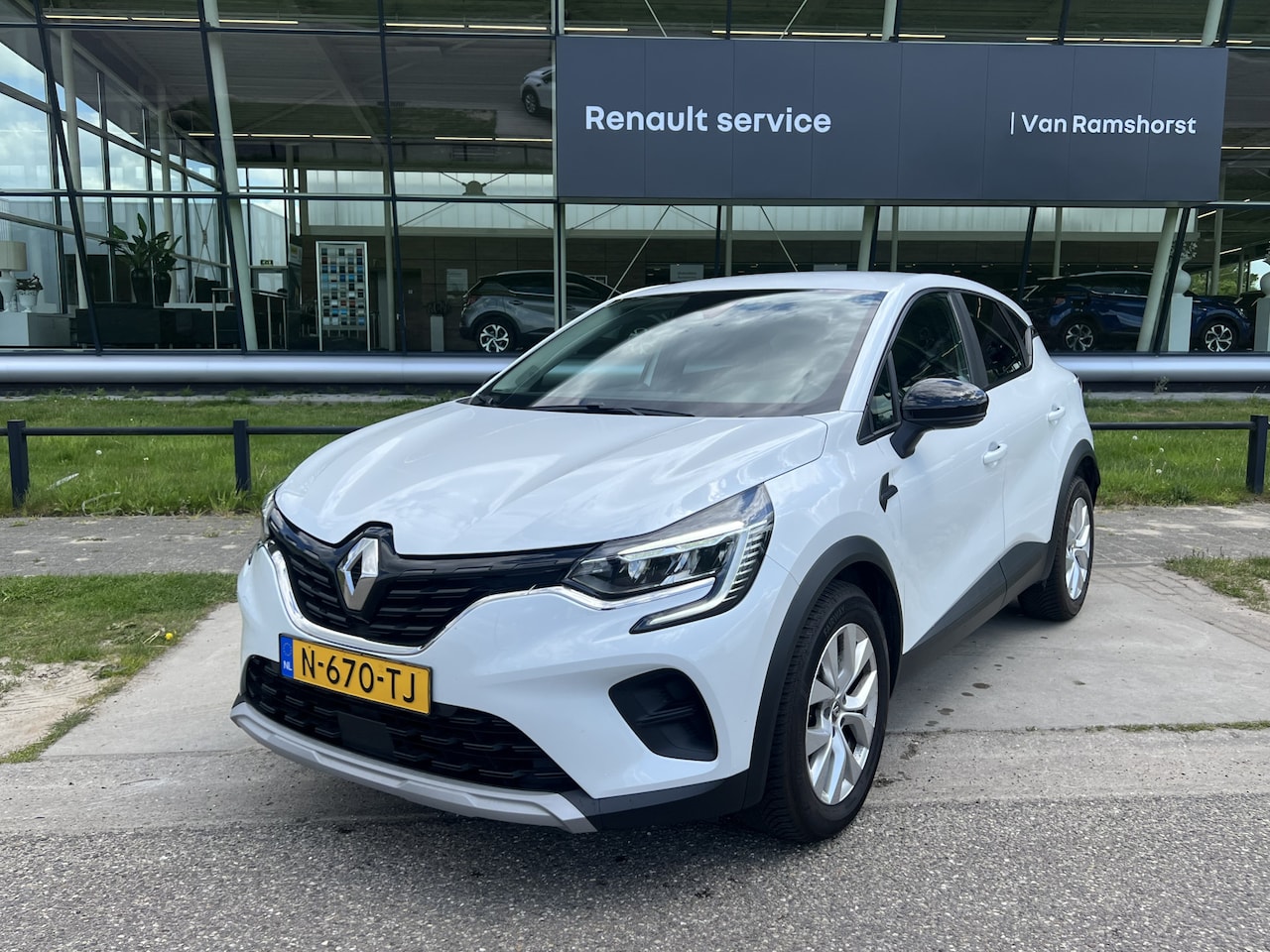 Renault Captur - 1.0 TCe 90 Zen / Keyless / Climate / Cruise / Lane assist / Applecarplay - Androidauto / - AutoWereld.nl