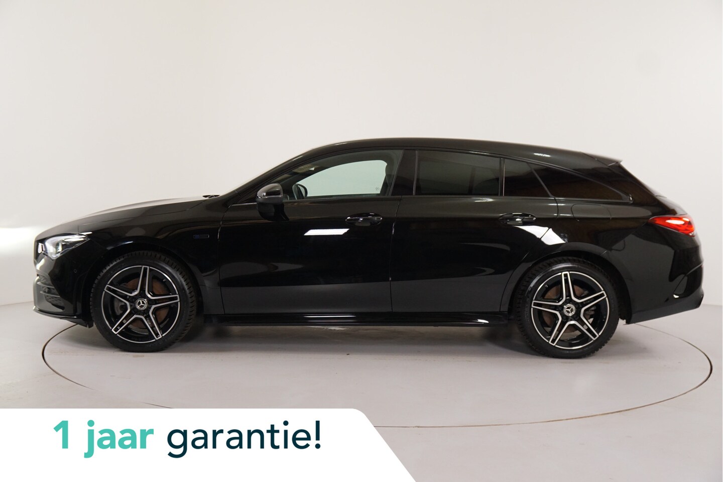 Mercedes-Benz CLA-klasse Shooting Brake - 250 e Edition 2020 AMG Line | Night Edition | Trekhaak | Adaptive Cruise | Sfeerverl. | El - AutoWereld.nl
