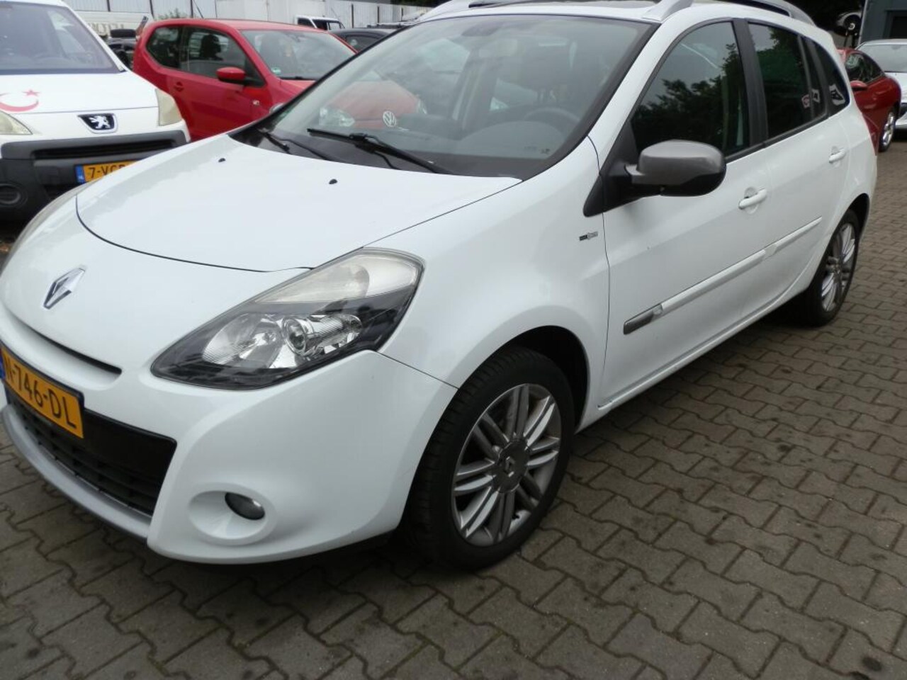 Renault Clio Estate - 1.2 TCE Authentique 1.2 TCE Authentique - AutoWereld.nl