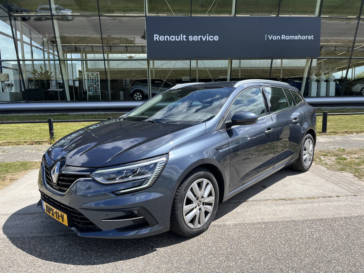 Renault Mégane Estate - 1.5 Blue dCi Business / Dealer onderhouden / Automaat / Appple Carplay-Android Auto / Clim - AutoWereld.nl