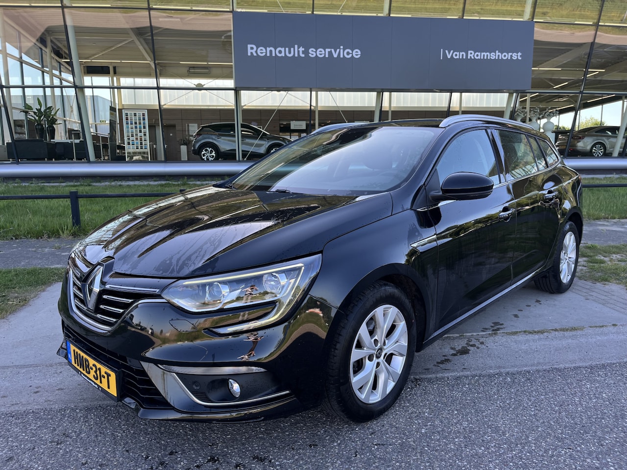 Renault Mégane Estate - 1.3 TCe 140 PK Limited / Dealer onderhouden / Automaat / Camera / Stoelverw. / PDC V+A / K - AutoWereld.nl