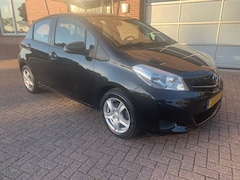 Toyota Yaris - 1.3 VVT-i Now APK / Onderhoudsbeurt