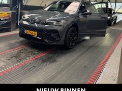 Volkswagen Tiguan - 1.5 eHybrid R-Line Edition | 272 PK | Automaat | Panorama Schuif/Kantel Dak | Navigatie PR