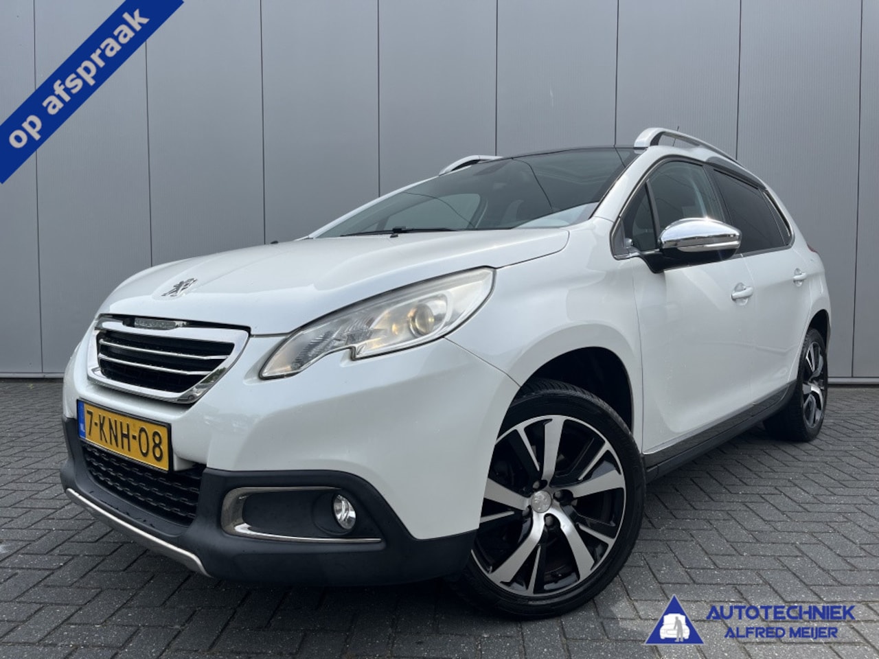 Peugeot 2008 - 1.6 VTi Féline Navigatie Trekhaak - AutoWereld.nl