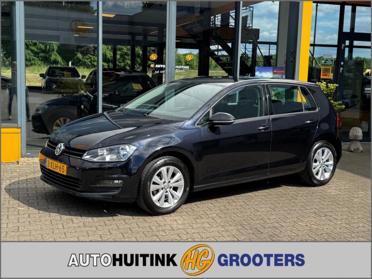 Volkswagen Golf - 1.2 TSI Comfortline - navi - sensoren - climate control - AutoWereld.nl