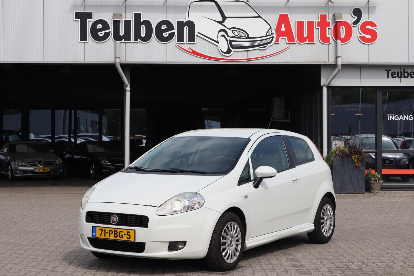 Fiat Grande Punto - 1.3 M-Jet Actual Airco, Radio cd speler, Trekhaak - AutoWereld.nl