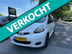 Toyota Aygo - 1.0-12V Access, WEINIG KM, RADIO/CD, STUURBEKRACHTIGING, NIEUWE APK
