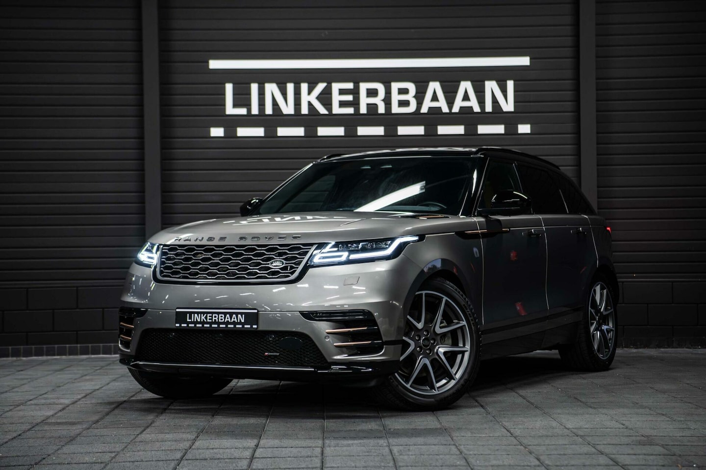 Land Rover Range Rover Velar - 3.0 P400 R-Dynamic HSE | Pano | Massage | Leder | Meridian | Luchtvering | NP 150k | NL au - AutoWereld.nl
