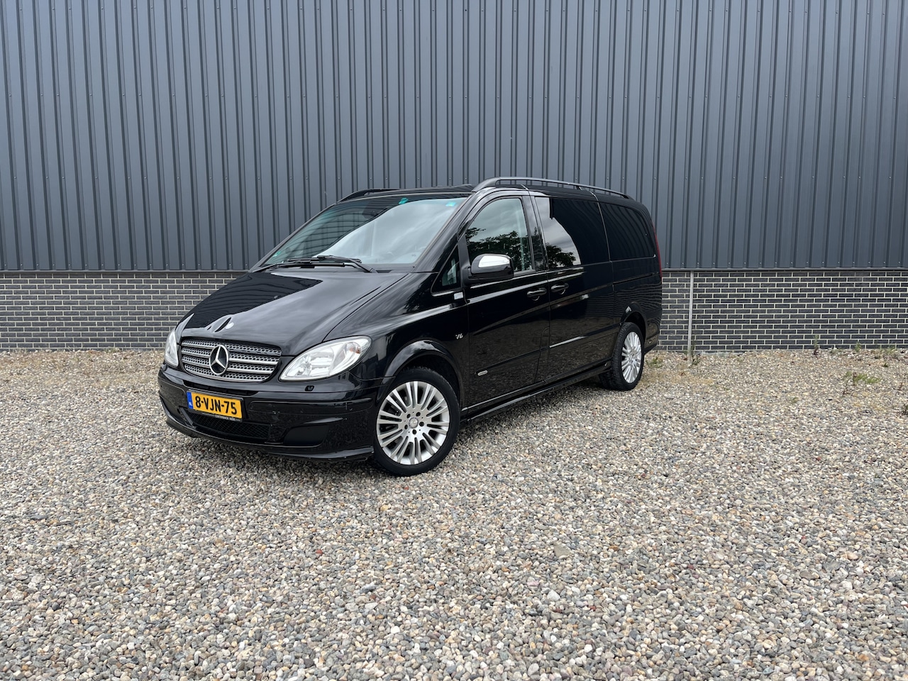 Mercedes-Benz Viano - 3.0 CDI DC Ambiente Lang | Cruise control | Stoel verwarming | Panorama dak | Trekhaak | - AutoWereld.nl