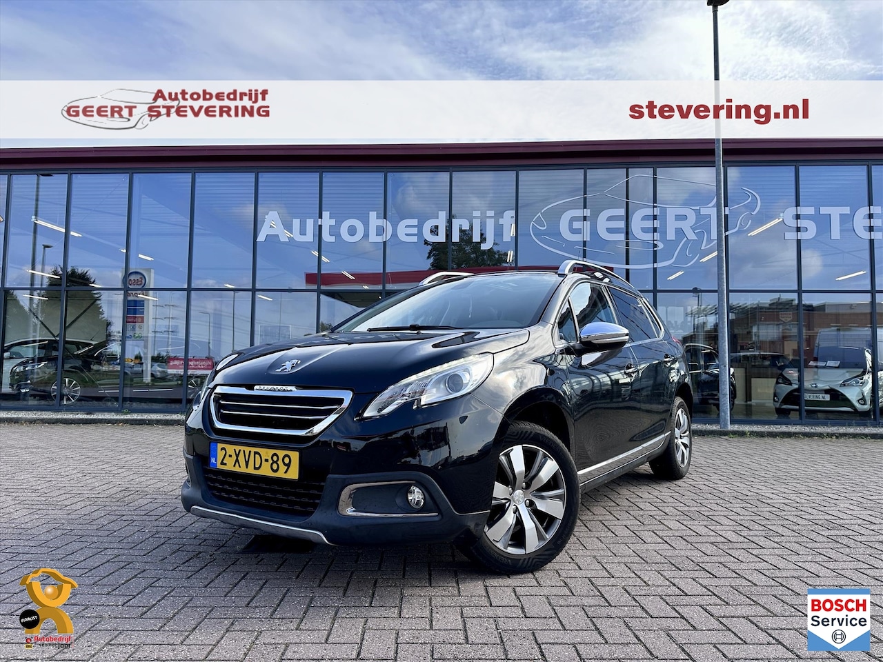 Peugeot 2008 - 1.2 E-VTI Automaat Allure / Navi / Pano-dak / trekhaak - AutoWereld.nl