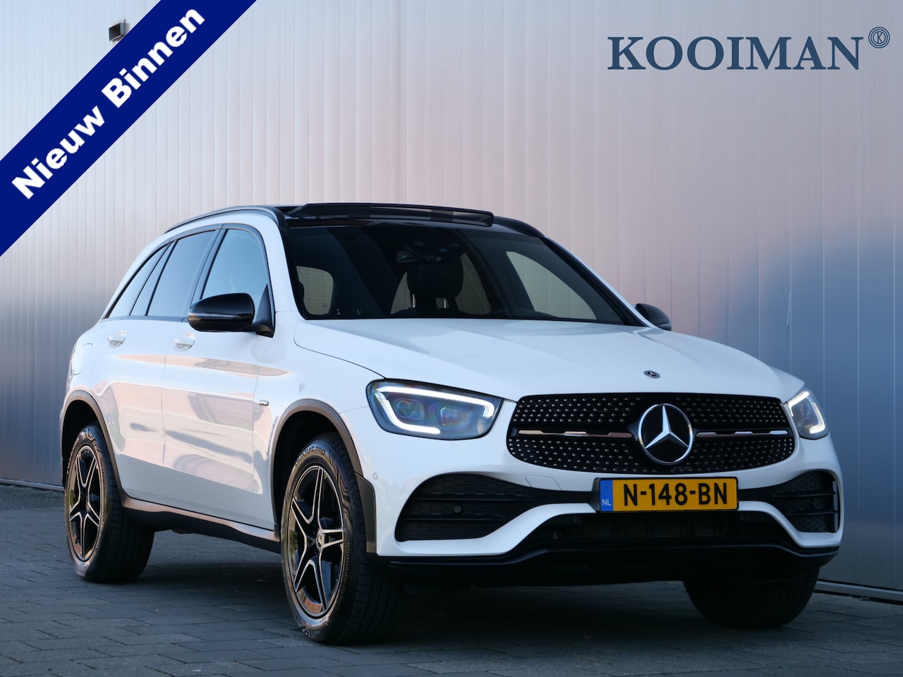 Mercedes-Benz GLC-klasse - 300e 4-MATIC 313pk Premium Plus AUTOMAAT Panoramadak / Trekhaak / Apple CarPlay - AutoWereld.nl