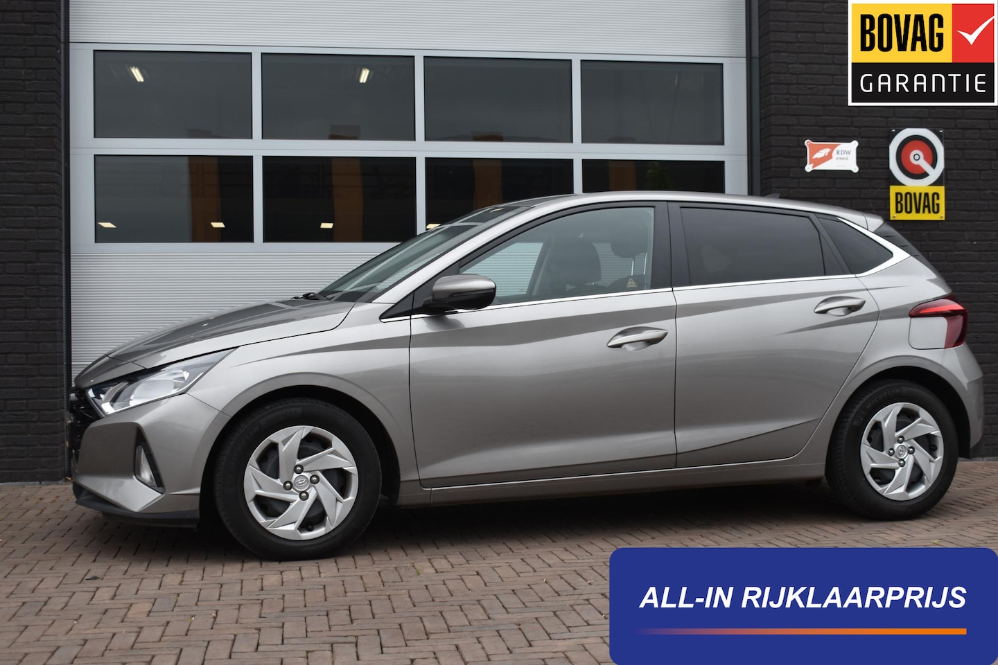 Hyundai i20 - 1.0 T-GDI 100PK Essential Design | Camera | Carplay | Stoelverwa. | Incl. Garantie - AutoWereld.nl